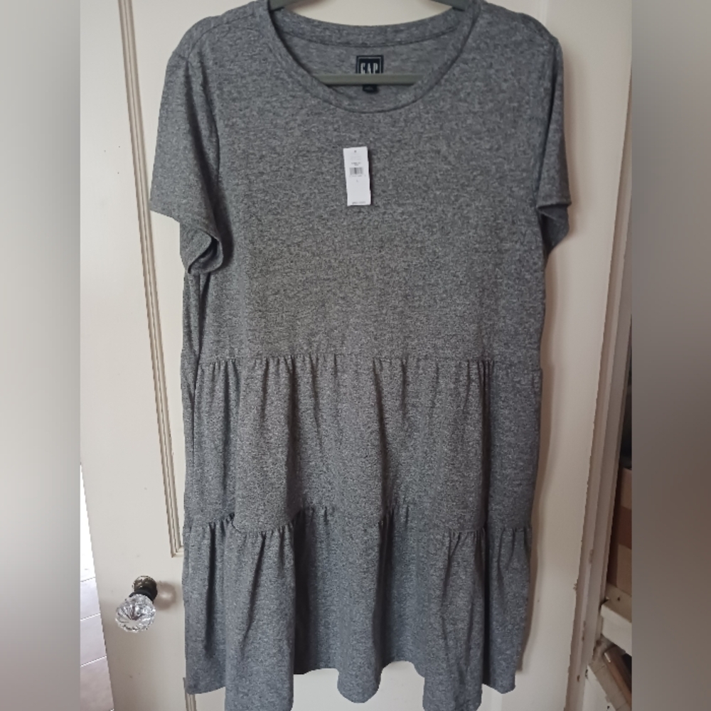 NWT Gap dress size L